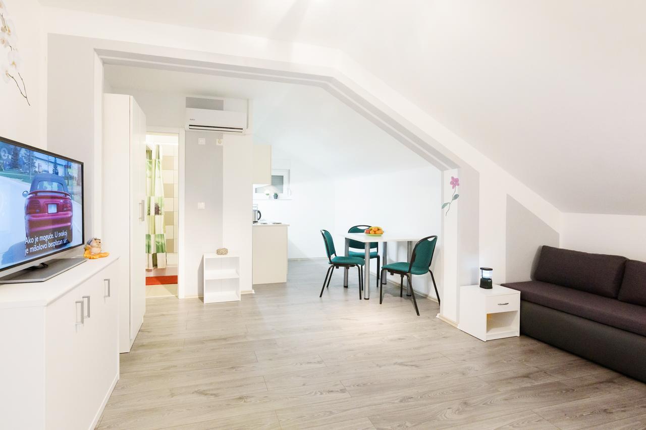 Apartmani Orhideja Gornji Karin Ngoại thất bức ảnh