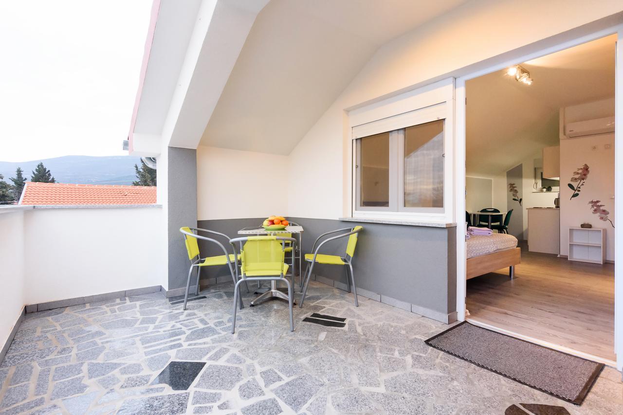 Apartmani Orhideja Gornji Karin Ngoại thất bức ảnh