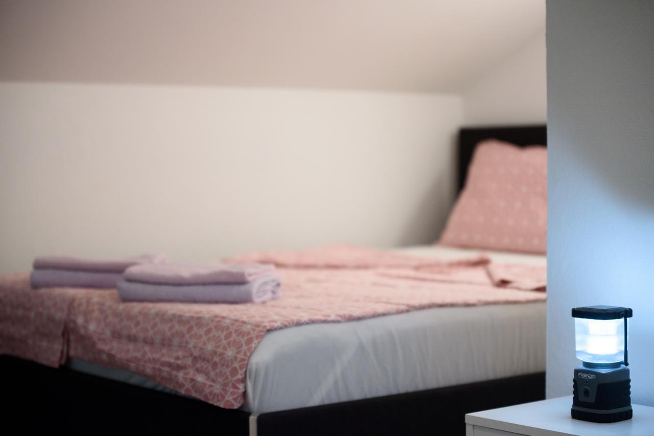 Apartmani Orhideja Gornji Karin Ngoại thất bức ảnh