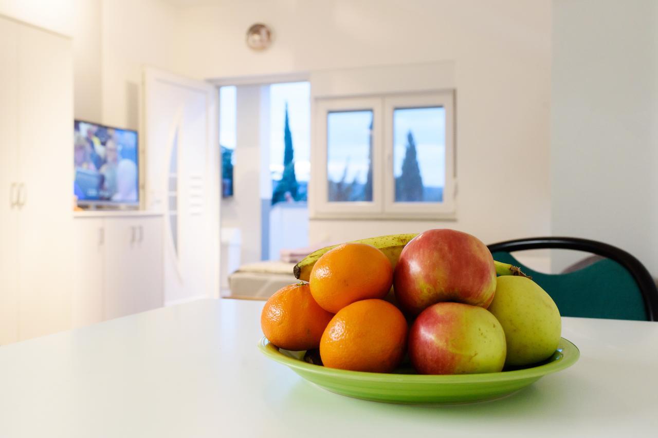 Apartmani Orhideja Gornji Karin Ngoại thất bức ảnh