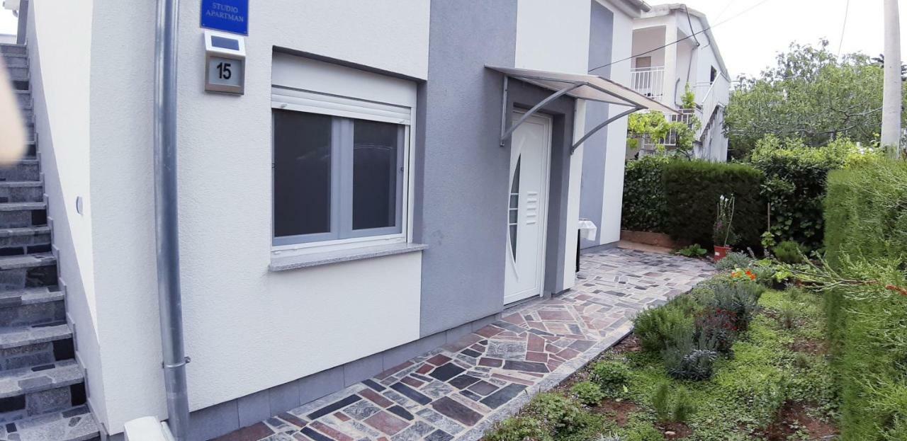 Apartmani Orhideja Gornji Karin Ngoại thất bức ảnh